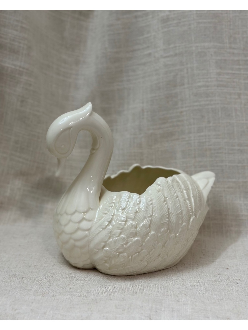 Vintage Large Off-White Ceramic Intricate Detailed Swan Planter Classic Elegant